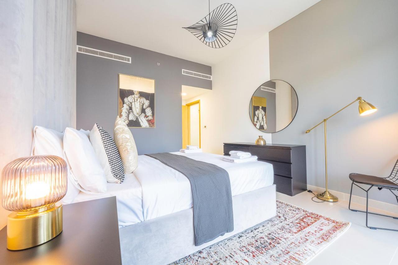Nouveau Art Deco 3Br With Burj & Canal Views 두바이 외부 사진